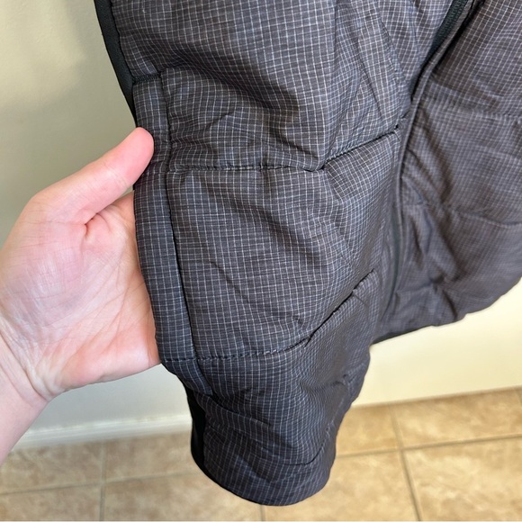 PGA Tour Men’s XL Black and Gray Golf Puff Vest Full-Length Zipper Lightweight - Picture 4 of 8